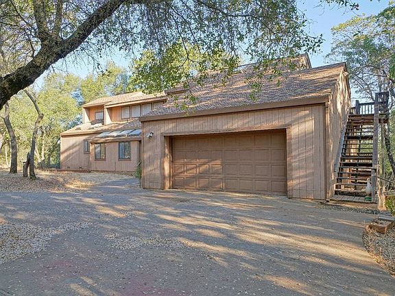 3rd image of 2931 Carlson Dr