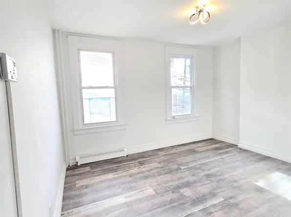 1202 Hillside Place image 1 of 6