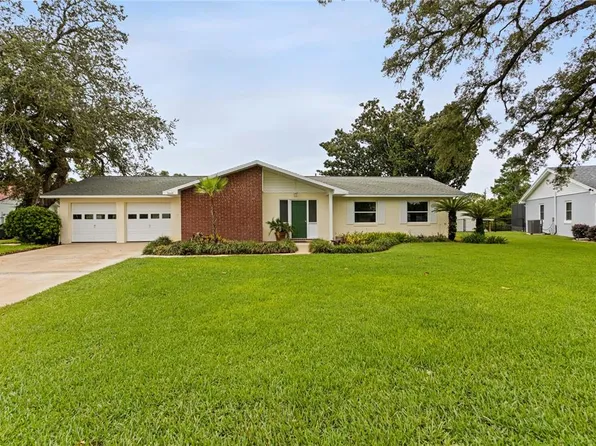 5448 E Harbor Dr, Fruitland Park, FL 34731