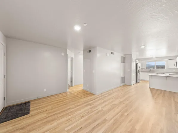 1167 E Telegraph St Unit 202, Washington, UT 84780