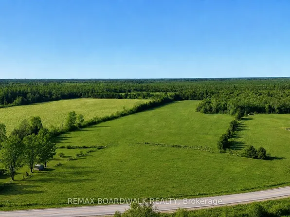 9284 Branch Rd, Augusta, ON K0G 1R0