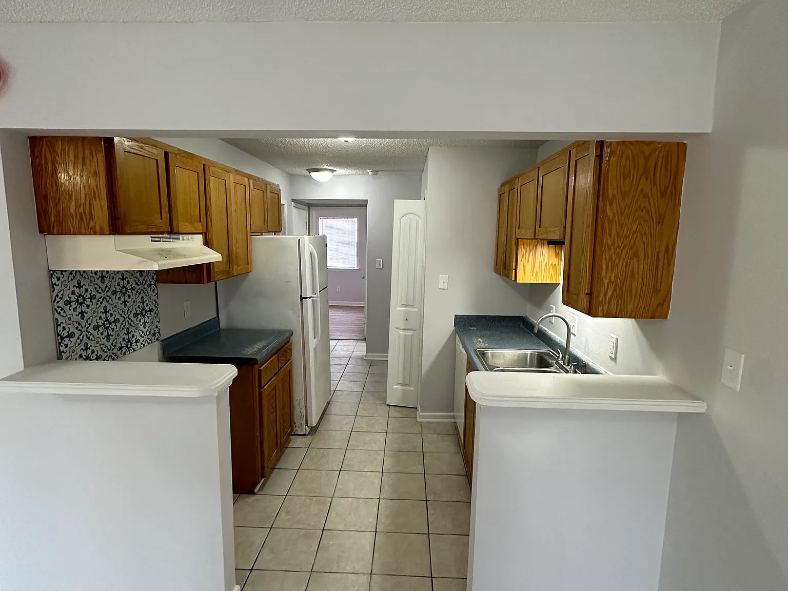 2 bed, 850 sqft, $800 — Photo 4