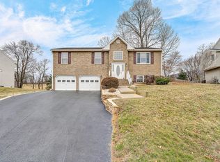 4737 Celtic Cir, Salem, VA 24153