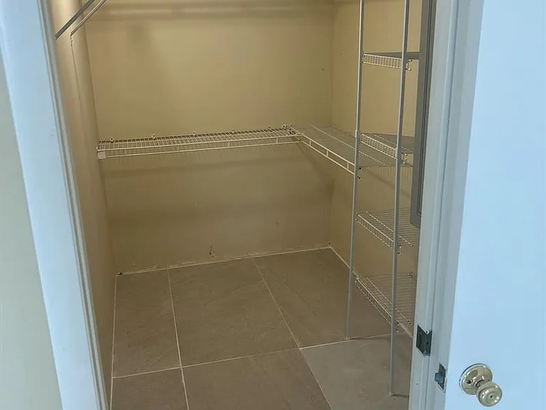 10331 Marlin Dr — Photo 5