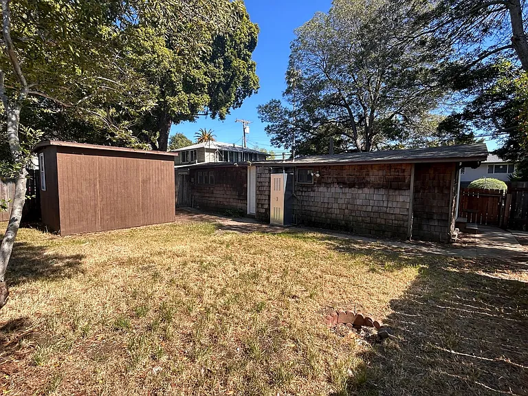 1212 Twenty Fredericks 390 Ptwy — Photo 4