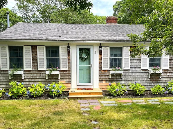 4 Eldridge Road, South Yarmouth, MA 02664