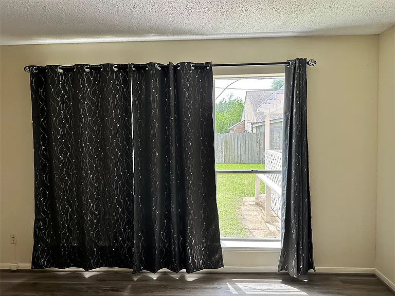 4819 Sunshine Dr — Photo 16