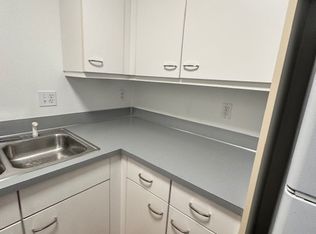 2572 NW Vaughn St APT A, Portland, OR 97210
