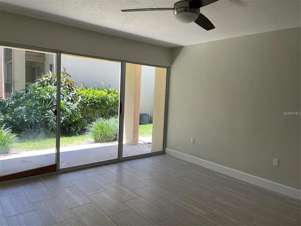 1 bed, 1.0 bath, 607 sqft, $1,350 — Photo 3