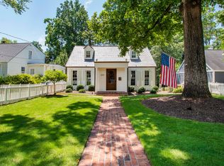 2117 Pine Dr, Raleigh, NC 27608