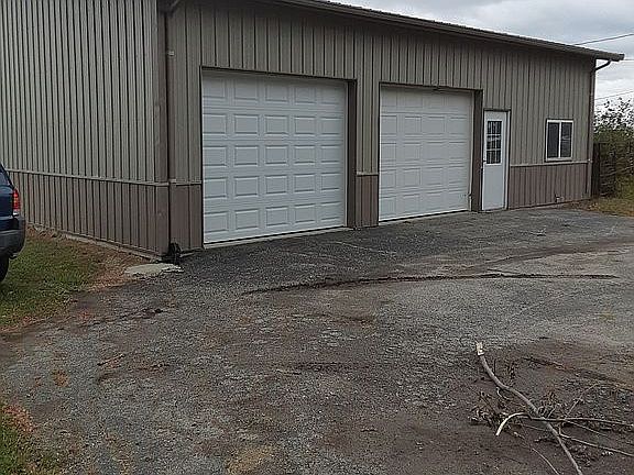 2nd image of 25862 W Us Highway 69