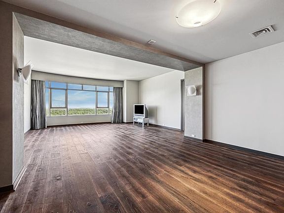 2nd image of 1000 Uptown Park Blvd APT 183