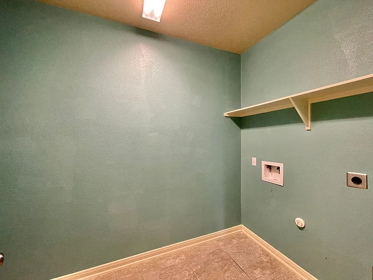 3607 Rusack Dr — Photo 16