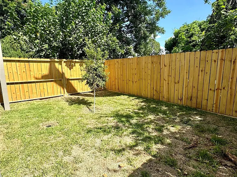 7322 Laredo St — Photo 17