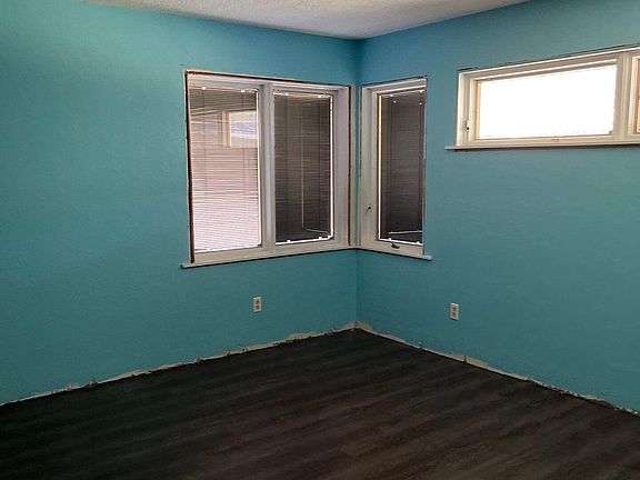 5th image of 15461 NE 15TH Avenue