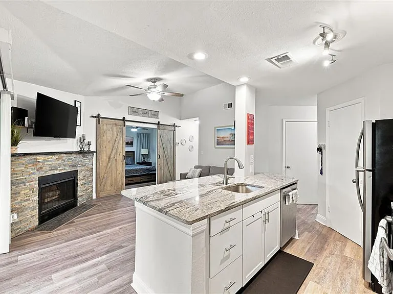 8630 Mallard Reserve Dr #203 — Photo 15