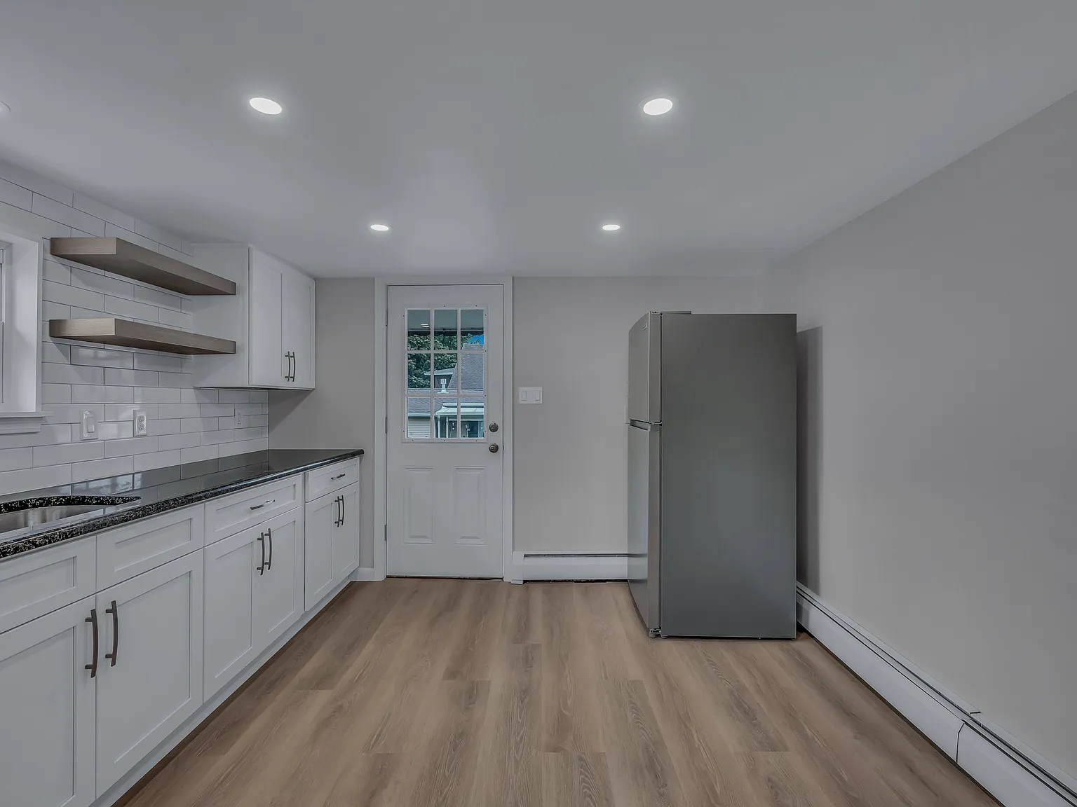 3 bed, 1080 sqft, $1,500 — Photo 2