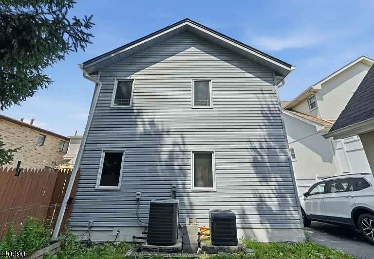 410 Lafayette Ave #2 — Photo 23