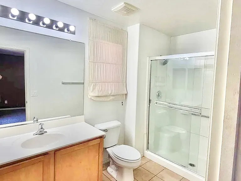 1096 W Desert Valley Dr — Photo 5