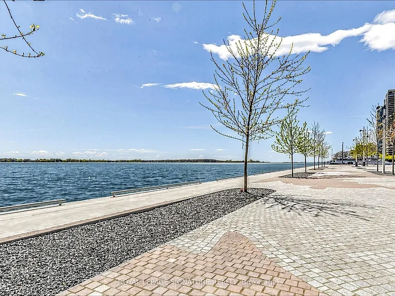 39 Queens Quay E #830 — Photo 40