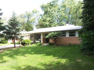 6 Woodcrest Ln, Elk Grove Village, IL 60007