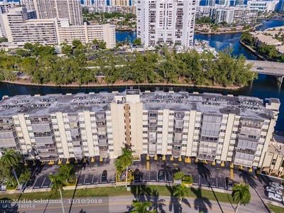 300 Diplomat Pkwy APT 403, Hallandale, FL, 33009