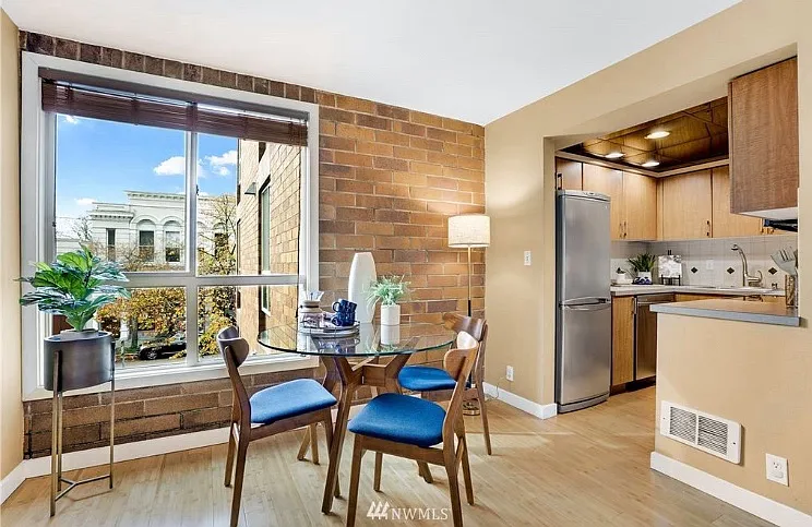 905 Cherry St #203 — Photo 4