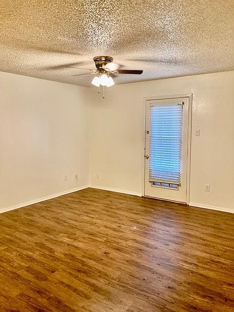 1st image of 850 Camp St #106-B