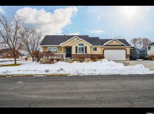 3592 N 3000 W, Farr West, UT 84404