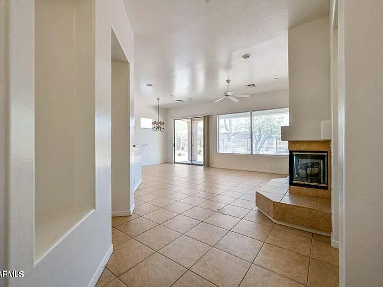 7585 E Balao Dr — Photo 6