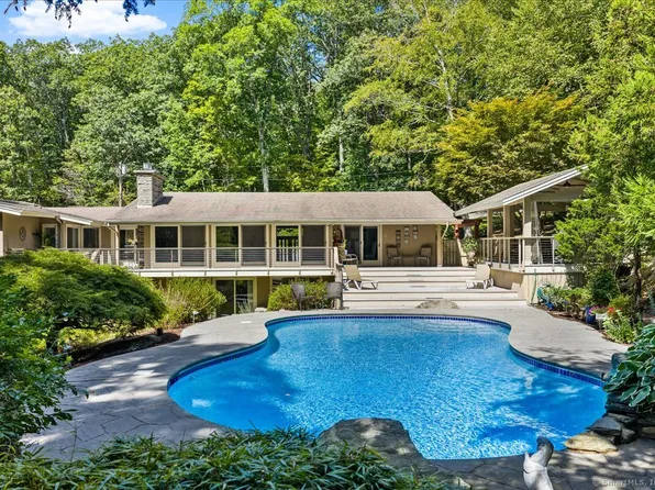 18 Huntington Lane, Norwich, CT 06360