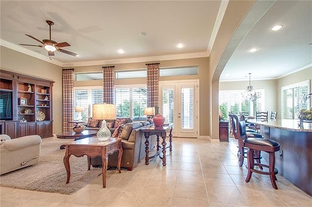 1st image of 8821 Sarasota