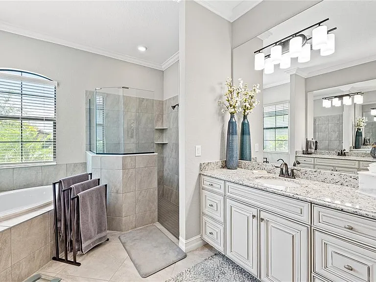 5623 Mulligan Way — Photo 47