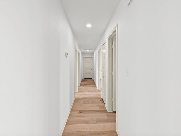 3rd image of 14924 North Cres #1200