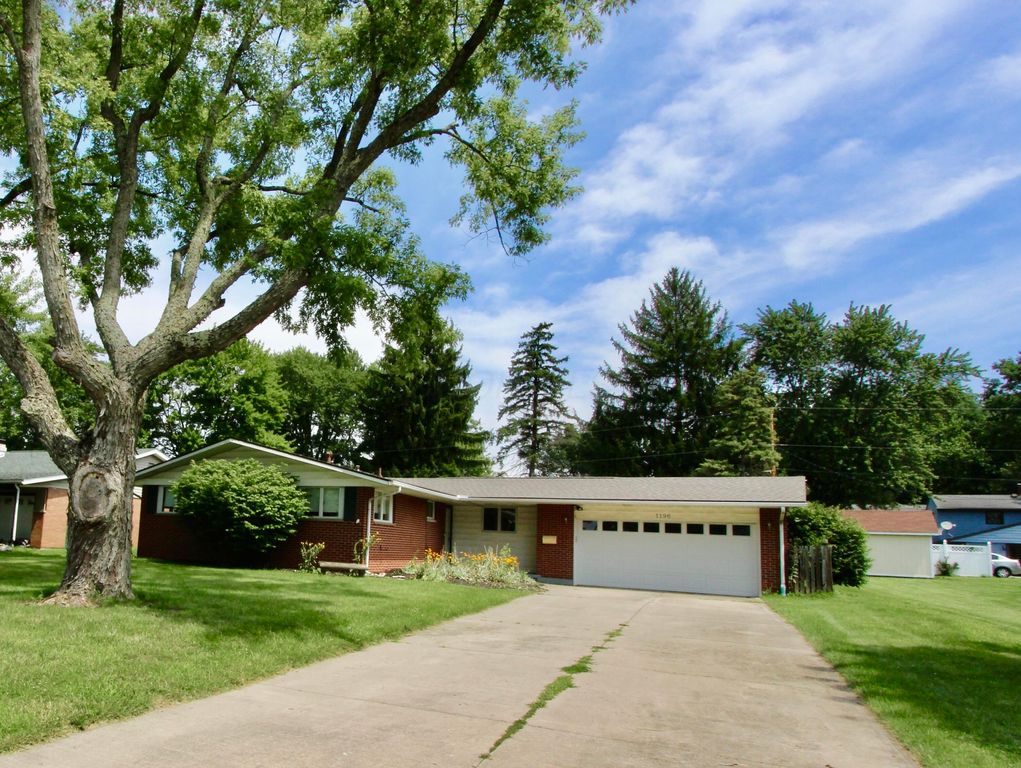 Real estate listing image
