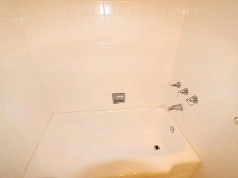 2831 E Edison St — Photo 15