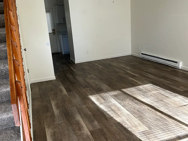 719 Aztec Dr #B — Photo 5