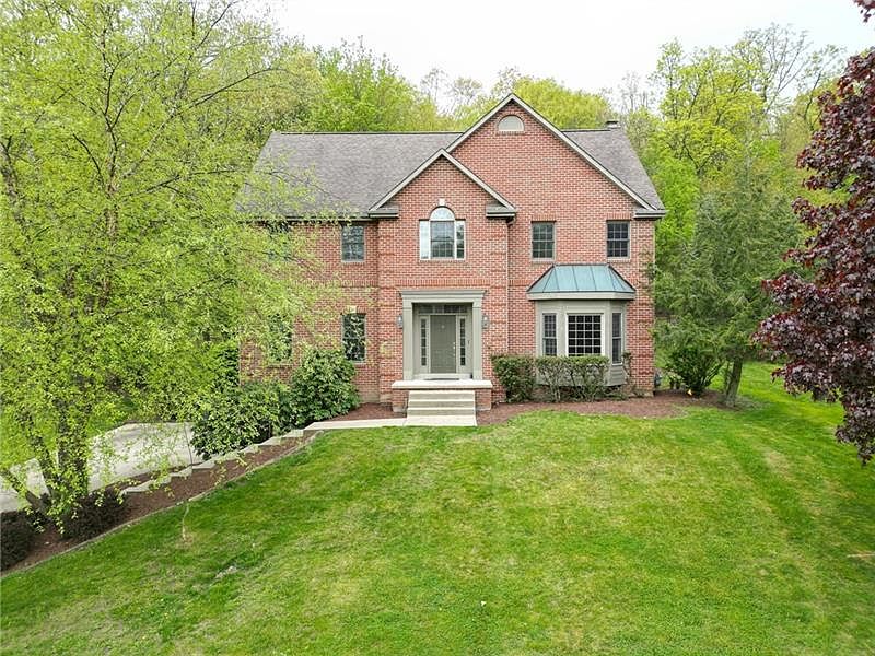 146 Oakview Dr, Cranberry Township, PA 16066 Zillow