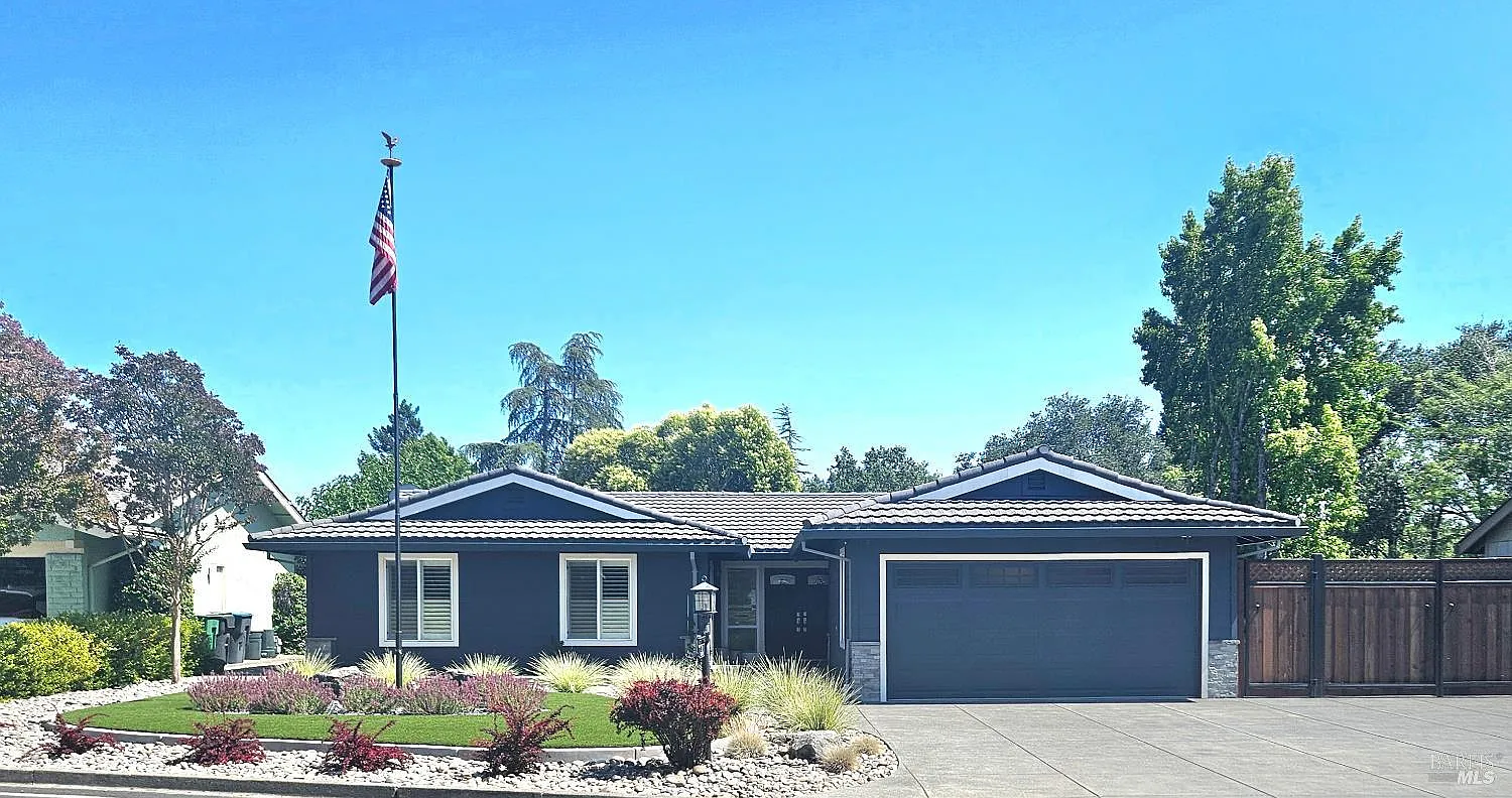 354 Wikiup Drive - 3bd/2ba, 1,443 sqft - in Santa Rosa, CA