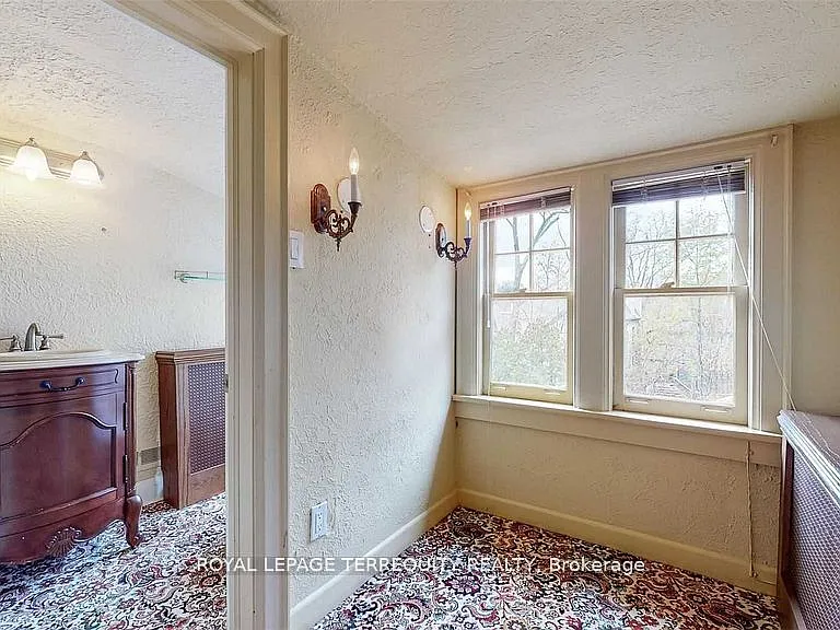 312 Glenayr Rd — Photo 22