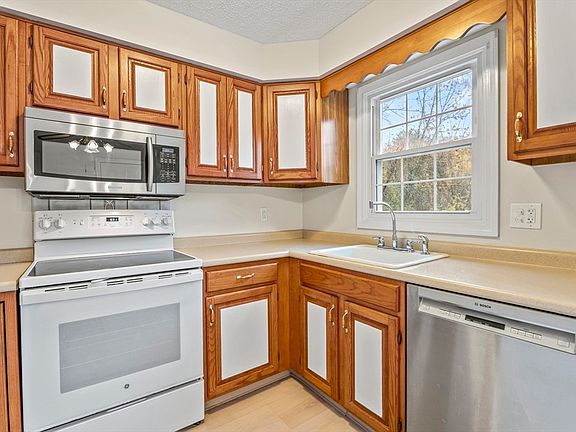 3rd image of 503 Heritage Ln Unit 503