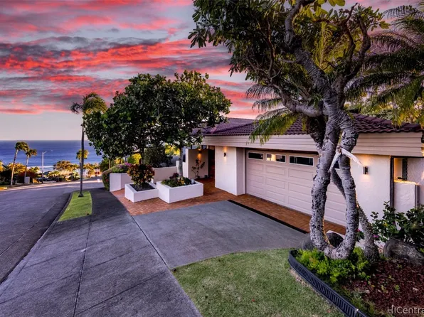 178 Maono Pl, Honolulu, HI 96821