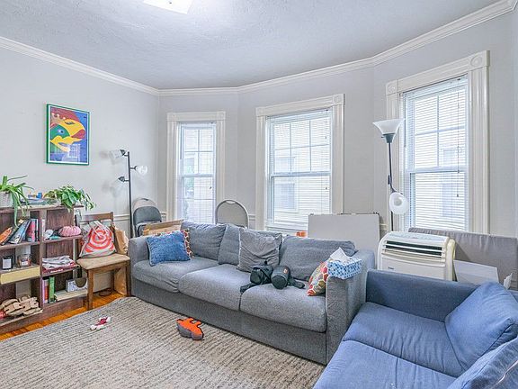 3rd image of 198 Highland Ave #0