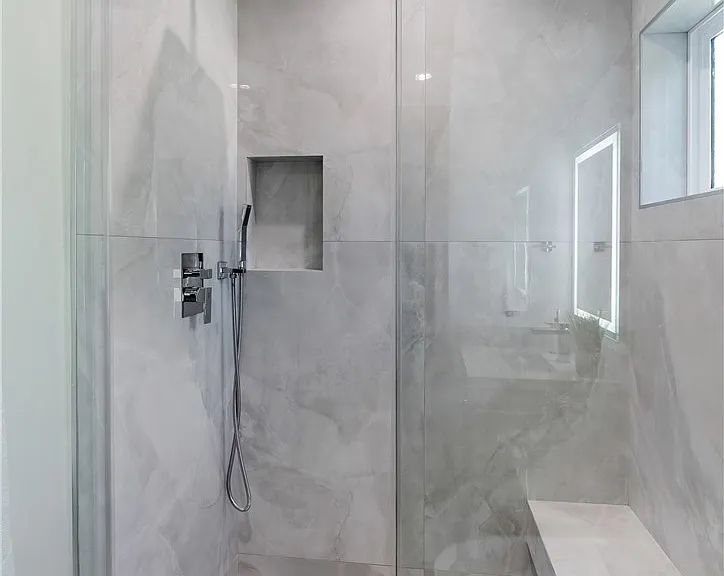 348 S Orange Dr — Photo 43