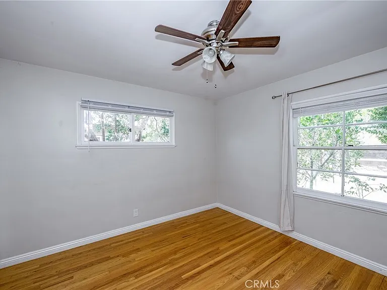 15744 Hart St — Photo 13