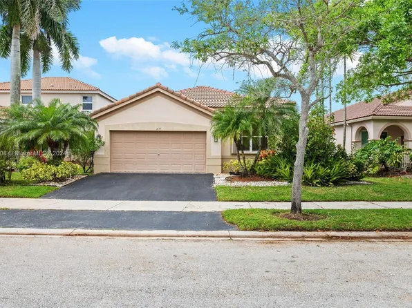 1737 Aspen Ln, Weston, FL 33327