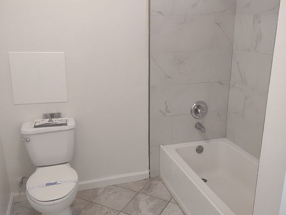 5th image of 6307 Milton Ave APT B