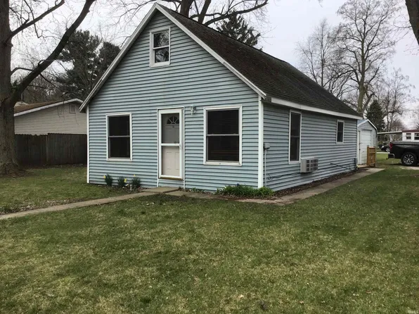 827 N Agnew St, Winamac, IN 46996