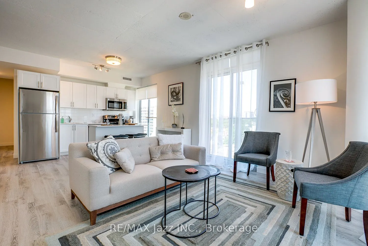 2 bed, $2,500 — Photo 2