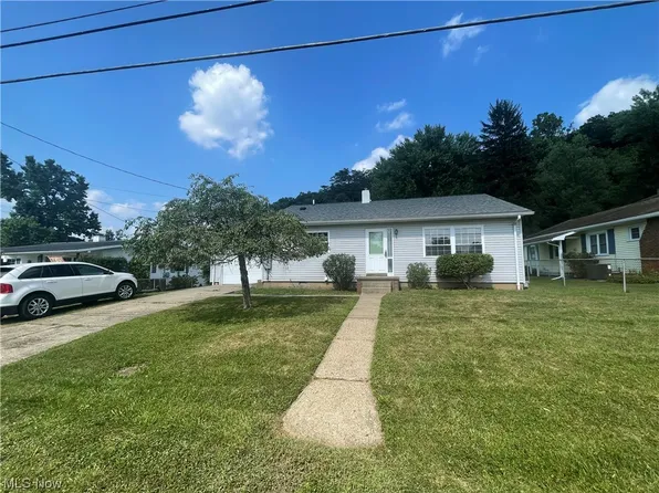 2604 Core Rd, Parkersburg, WV 26104